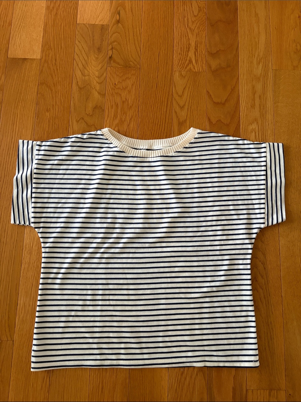 Striped Short Sleeve Knit Top - White & Navy